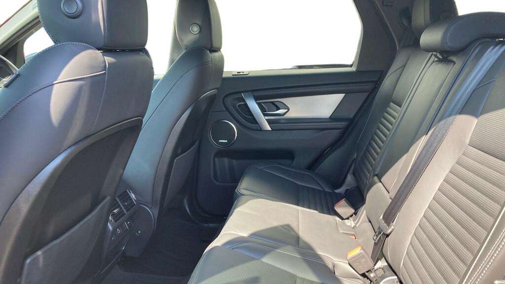 Land Rover Discovery Sport 1.5 P270e Dynamic Hse 5 Seat 2024 KS74PLJ Black #4