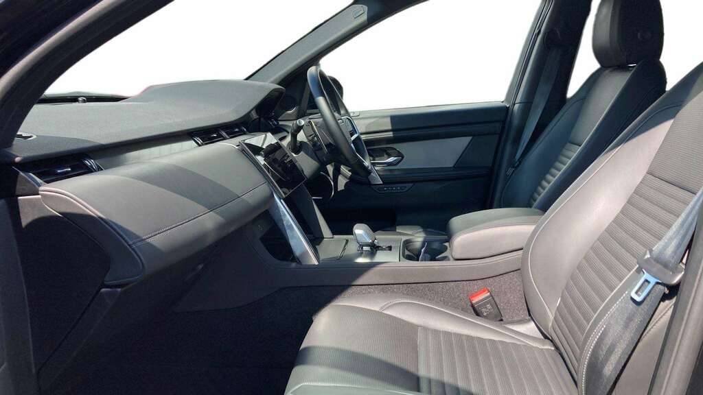 Land Rover Discovery Sport 1.5 P270e Dynamic Hse 5 Seat 2024 KS74PLJ Black #3