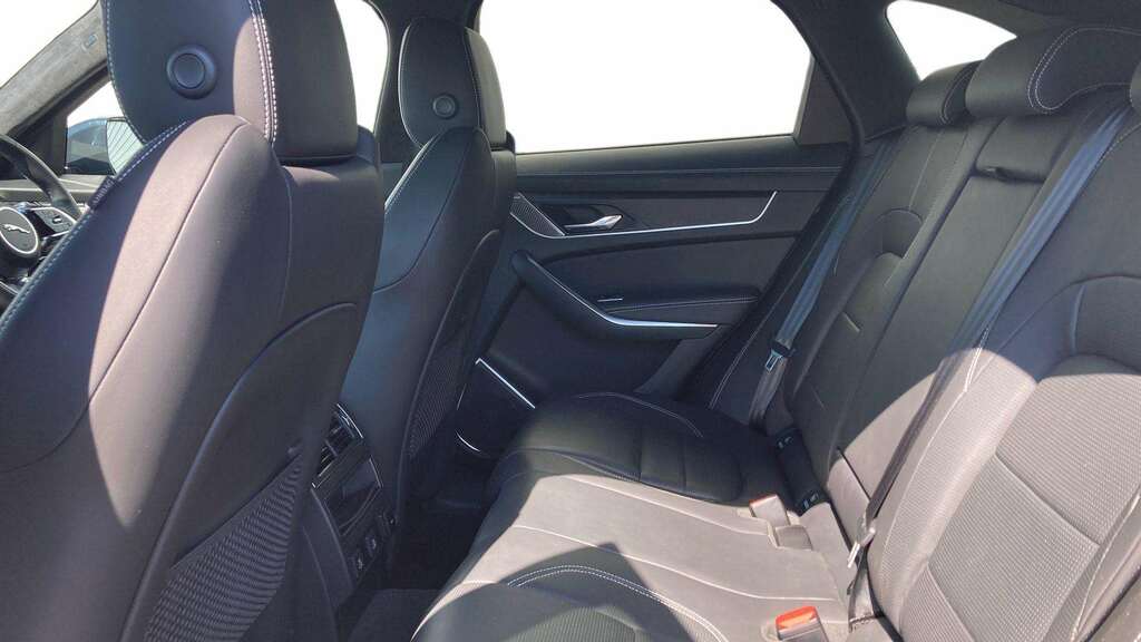 Jaguar F-Pace 2.0 P400e R-dynamic Hse Black 90Th Anniv KR74CXN Grey #3