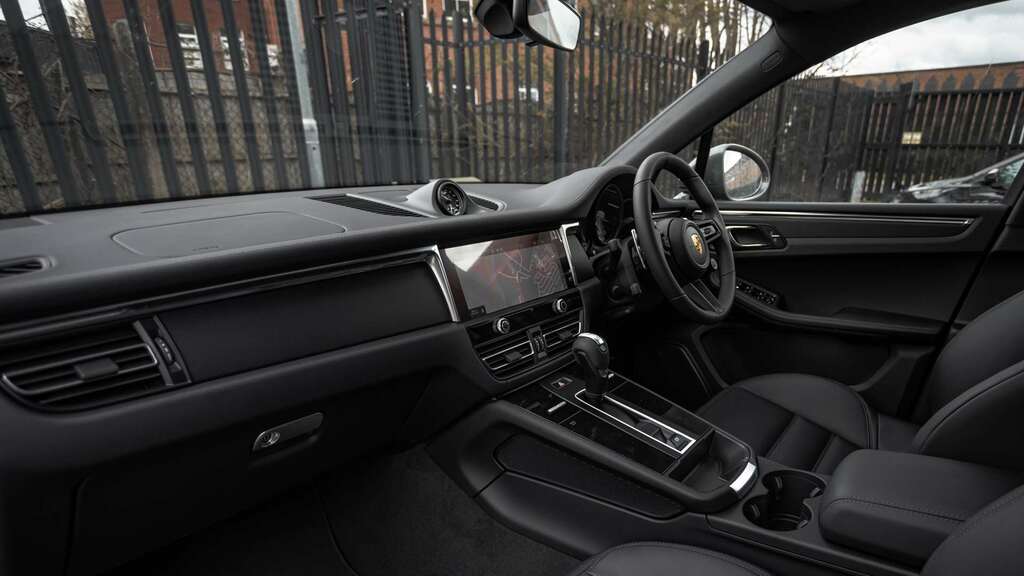Porsche Macan T 2026 2026 MM26YCL Black #4