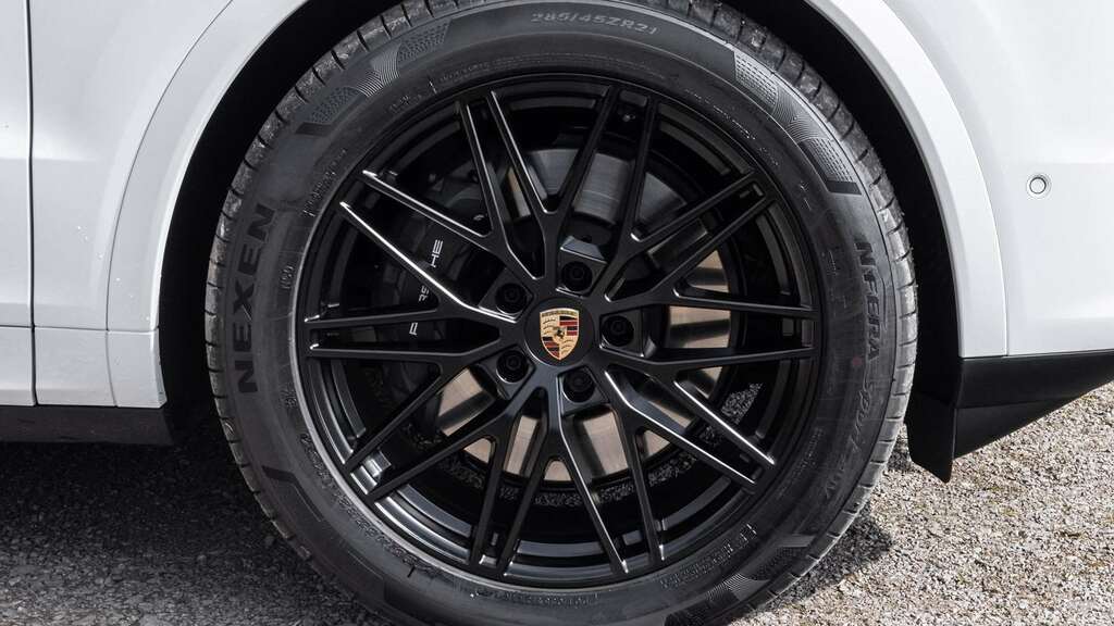 Porsche Cayenne E-hybrid Black Edition 2026 2026 ML26LHZ White #6
