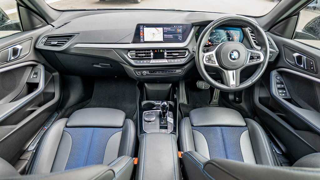 BMW 2 Series 218I 136 M Sport Dct 2023 MA23NFZ Black #4