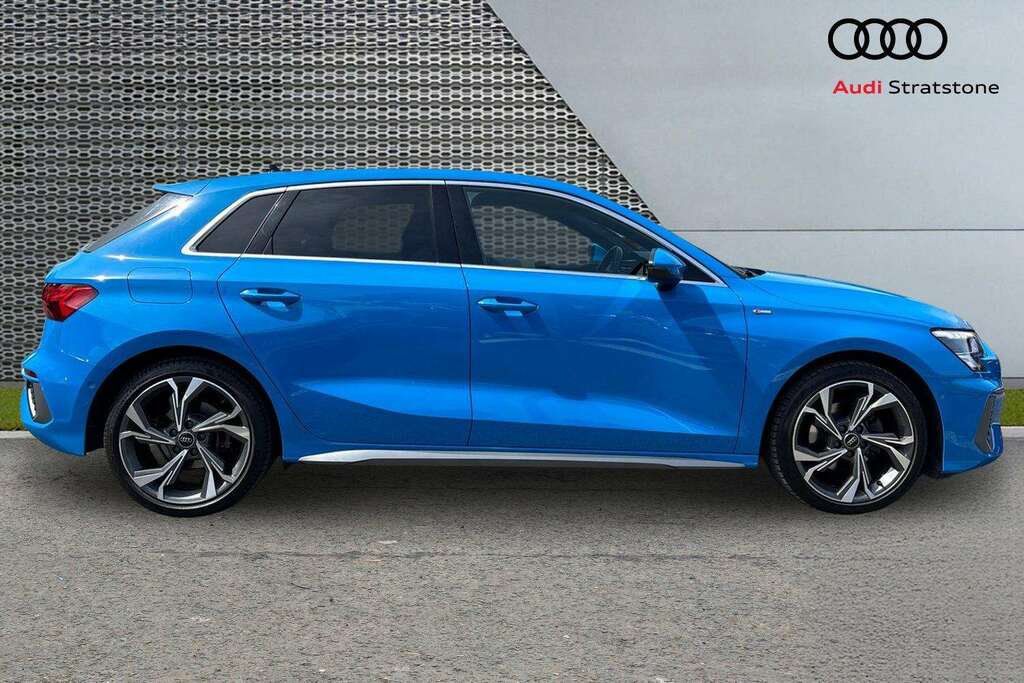 Audi A3 35 Tfsi S Line S Tronic 2023 MC23RZP Blue #4