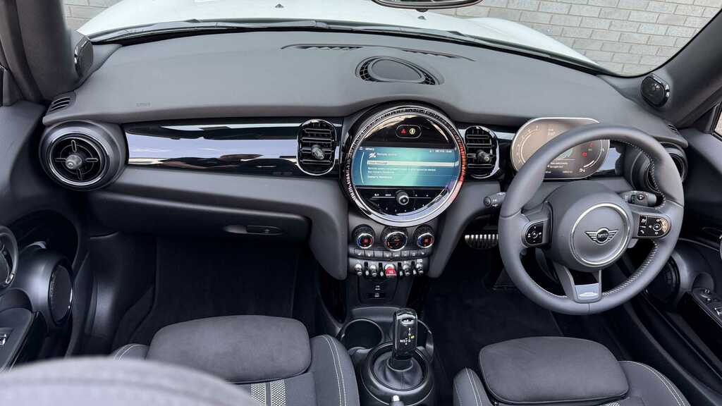 Mini Hatch 2.0 S Exclusive 2024 White #4