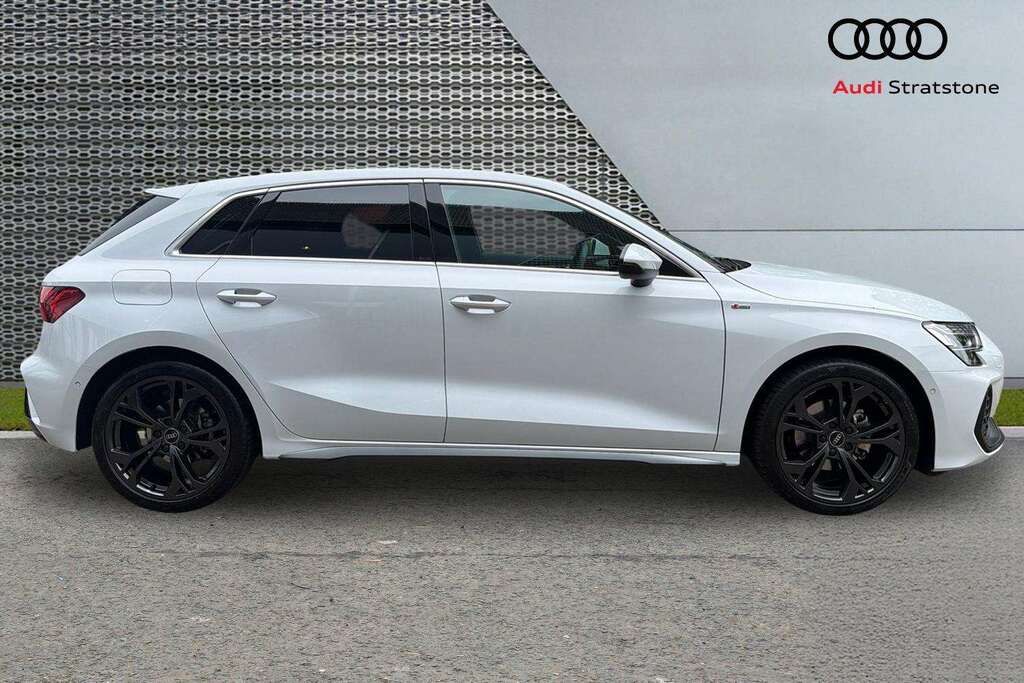Audi A3 1.5 Tfsi 150 S Line S Tronic 2025 KM75RUV White #2