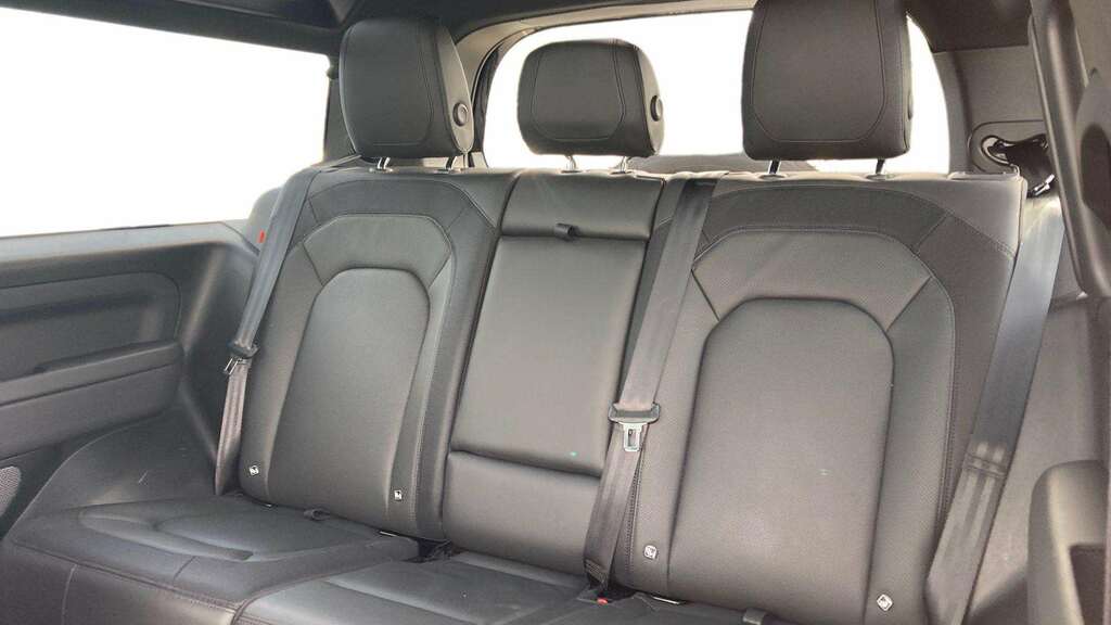 Land Rover Defender 90 3.0 D250 X-dynamic Hse 90 2024 DN24MFA Black #4