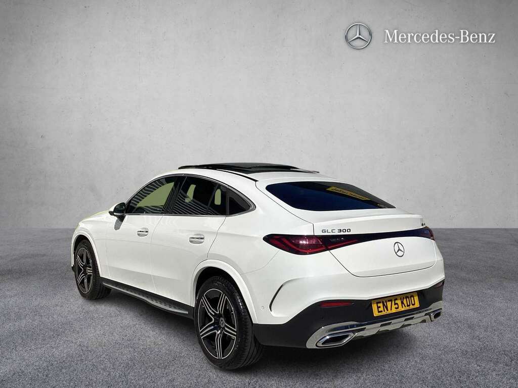 Mercedes-Benz GLC Class Glc 300 4Matic Amg Line Prem Pan 9G-tronic 2 White #3