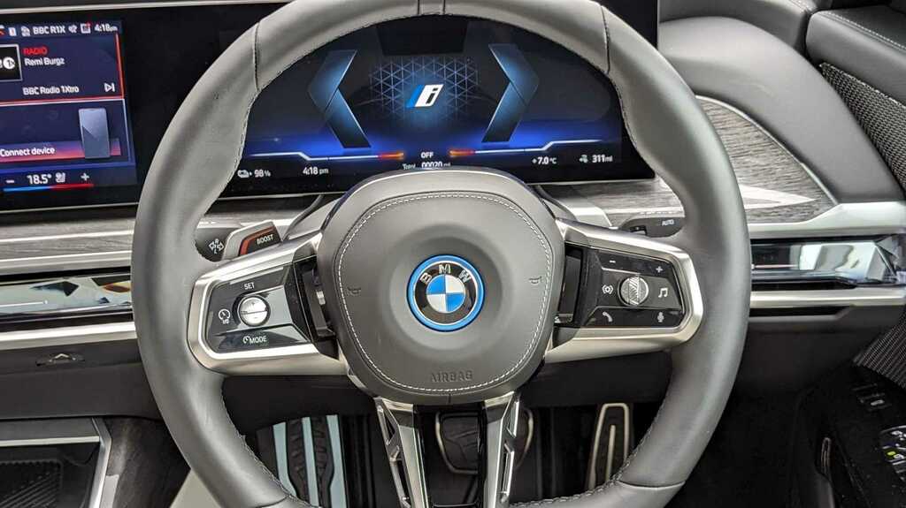 BMW i7 400Kw Xdrive60 M Sport 105.7Kwh 2024 Black #5
