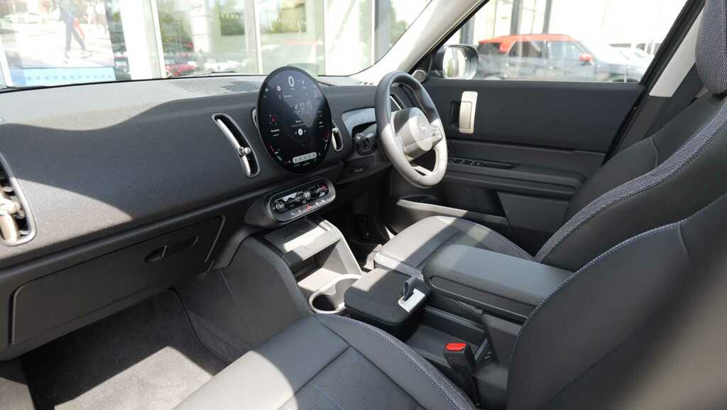 Mini Countryman 1.5 C Classic Level 2 2025 YA25HFX Black #6