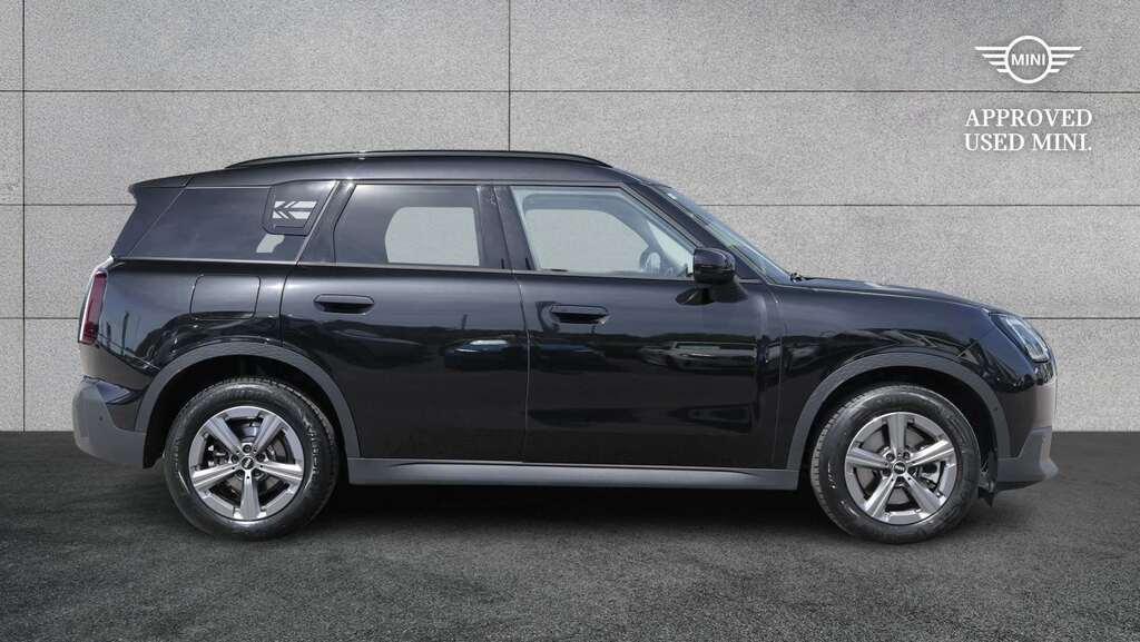 Mini Countryman 1.5 C Classic Level 2 2025 YA25HFX Black #3
