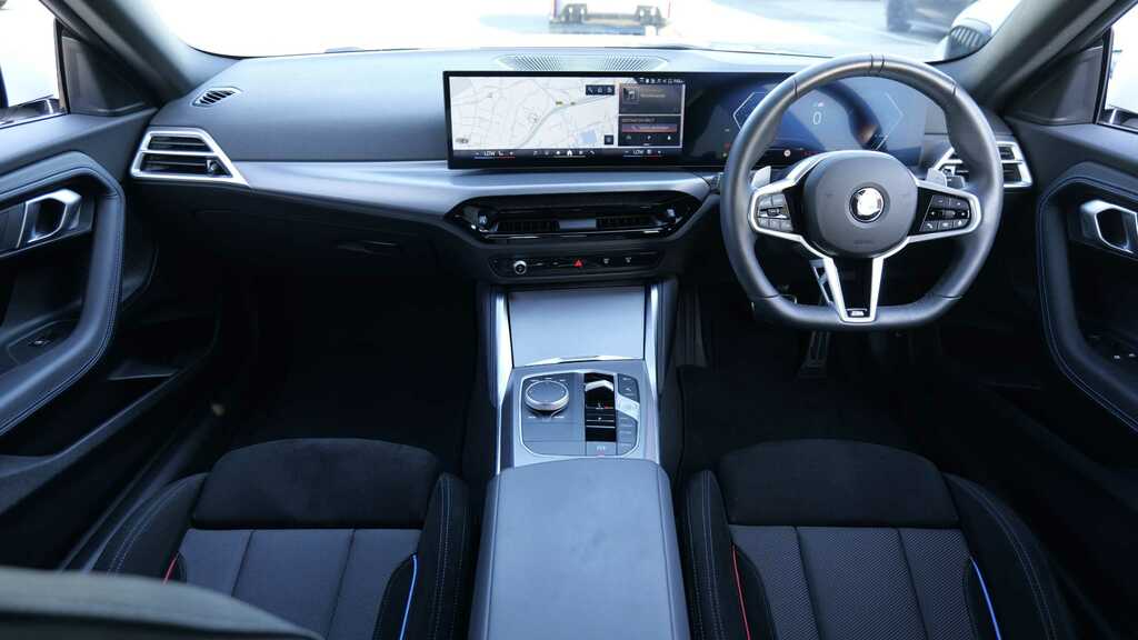 BMW 2 Series 220I M Sport Step 2025 MJ25WZF White #4