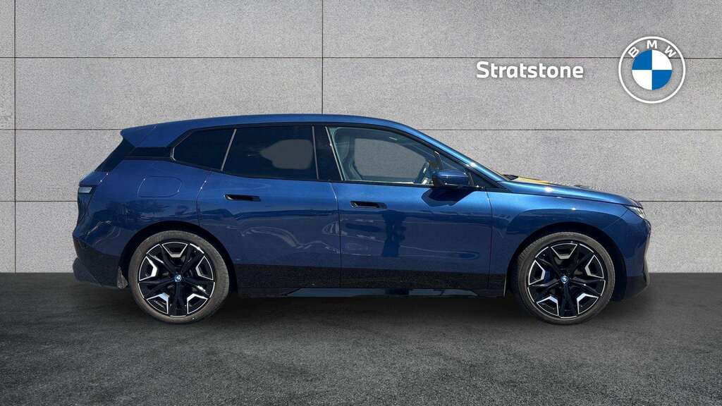 BMW iX 240Kw Xdrive40 M Sport 76.6Kwh 2022 PK22PXW Blue #3