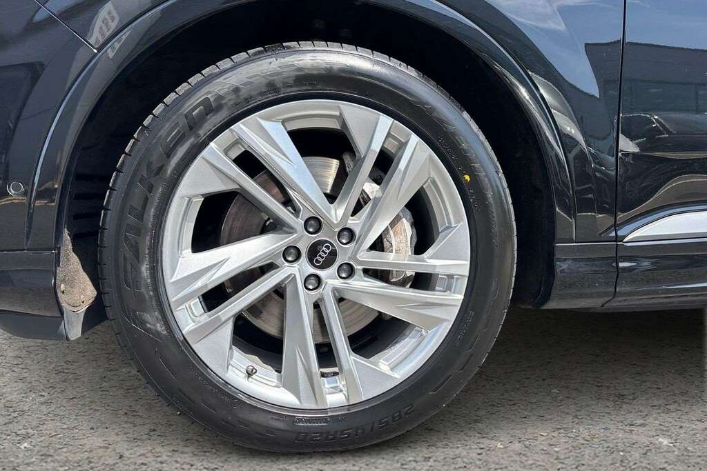 Audi Q7 55 Tfsi Quattro S Line Tiptronic 2023 ML23UVV Black #5