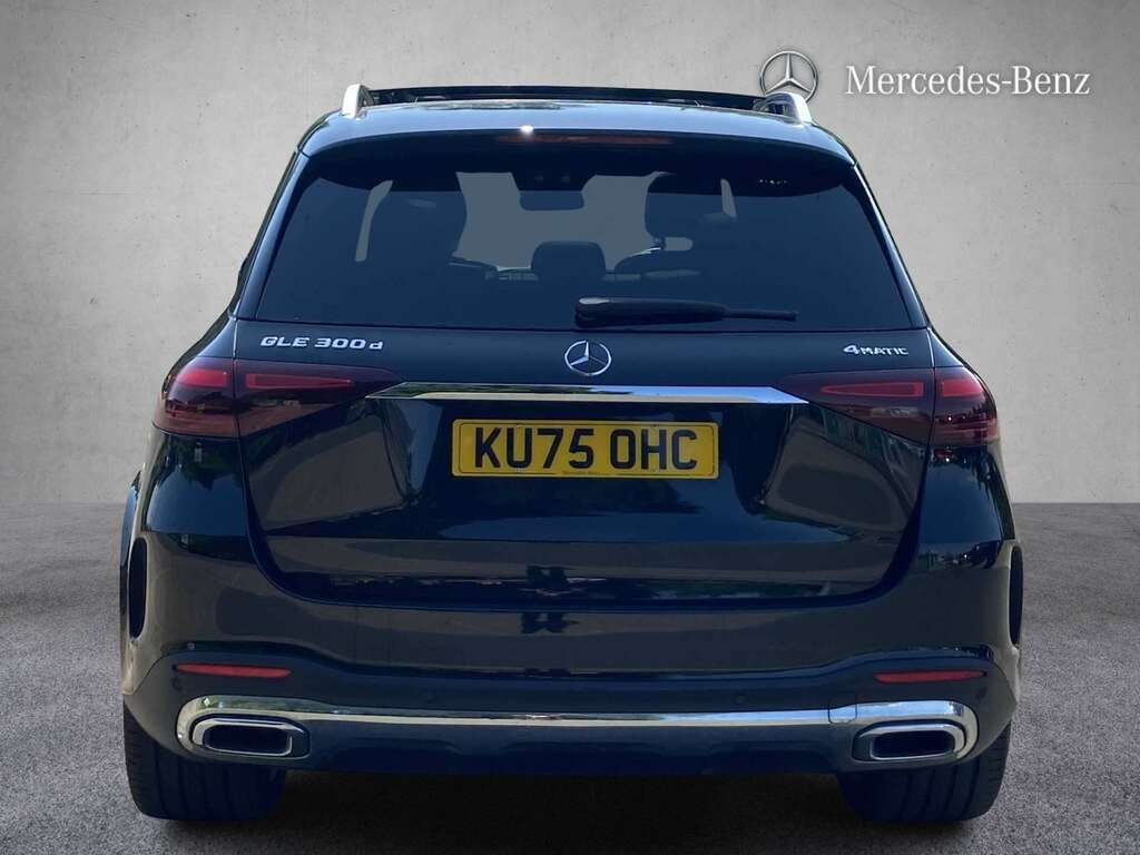 Mercedes-Benz GLE Class 300D 4Matic Amg Line Prem 9G-tronic 7 St 202 KU75OHC Black #3