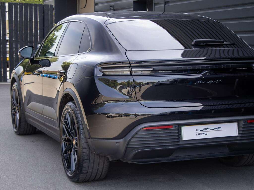 Porsche Macan 380Kw 4S 100Kwh 2025 AK74OJC Black #5