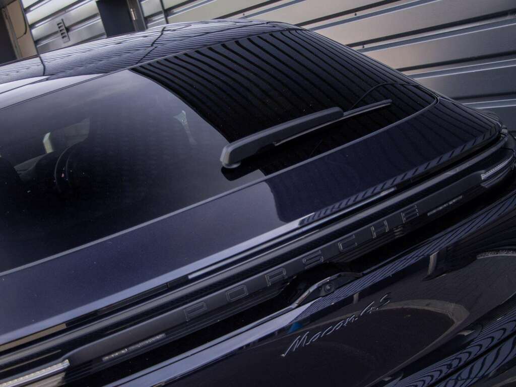 Porsche Macan 380Kw 4S 100Kwh 2025 AK74OJC Black #3