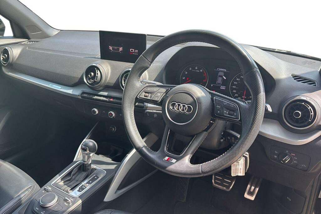 Audi Q2 35 Tfsi S Line S Tronic 2019 KJ19PJV Black #5
