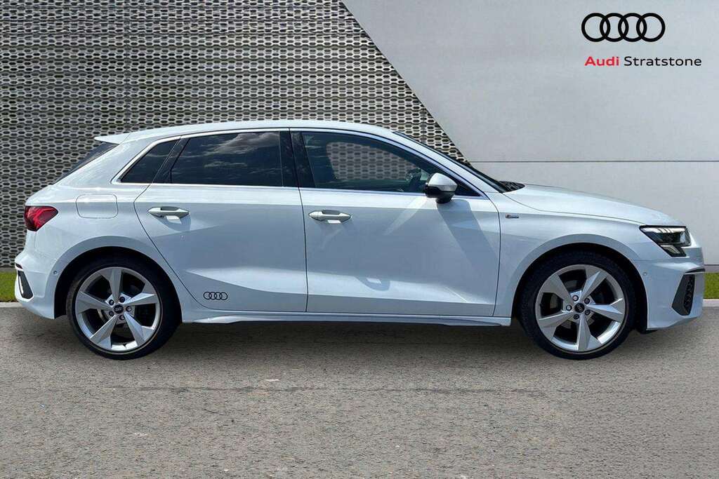 Audi A3 35 Tfsi S Line S Tronic 2023 CX23MZV White #3