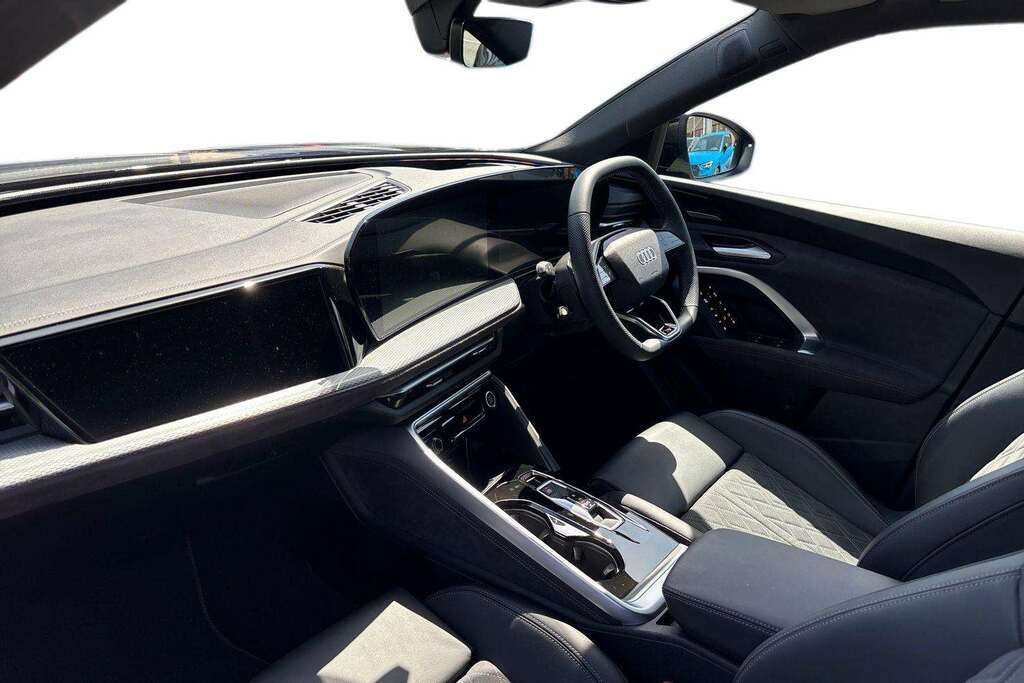 Audi Q5 2.0 Tfsi Quattro Edition 1 S Tronic Sv 2025 LS75YYC Black #2