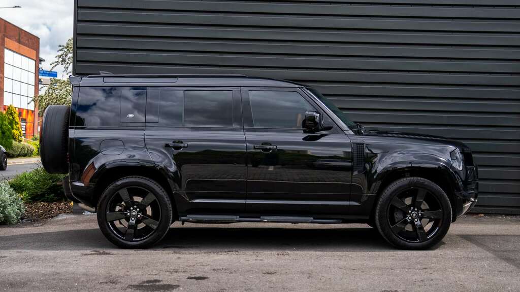 Land Rover Defender 110 3.0 D300 X-dynamic Hse 110 2023 YJ23GCF Black #2