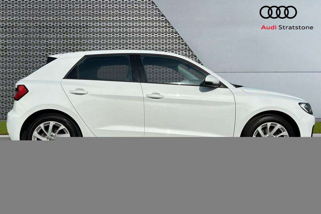 Audi A1 30 Tfsi Sport 2019 DP19XEH White #3