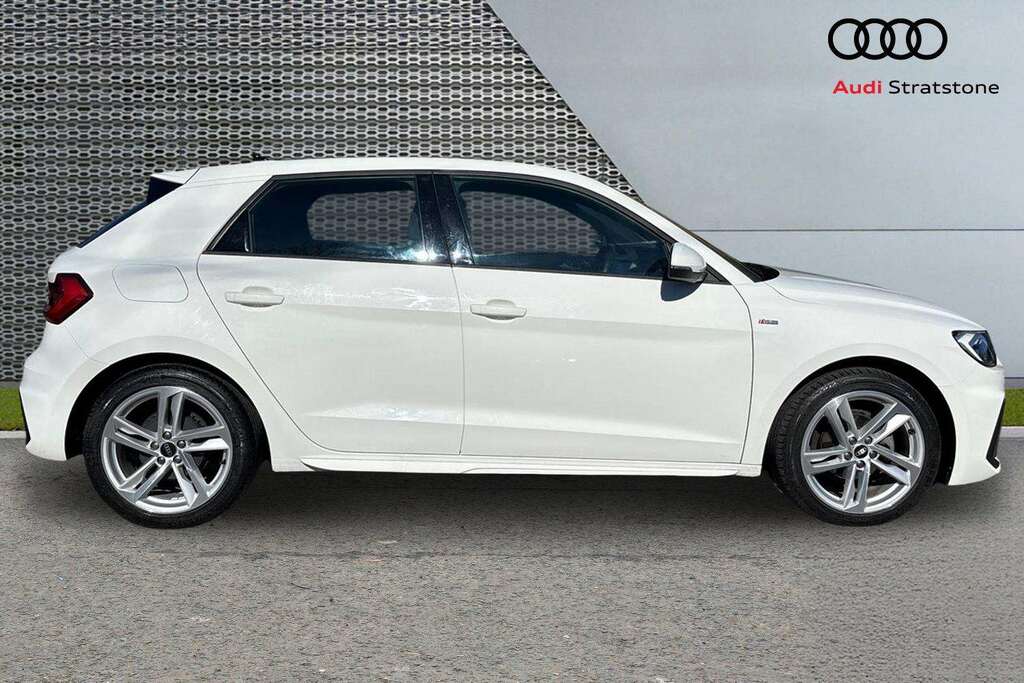 Audi A1 25 Tfsi S Line 2022 LO71KLX White #3