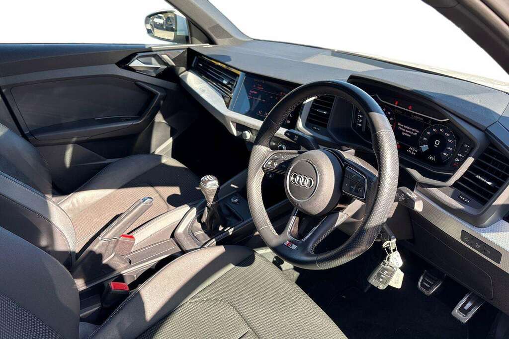 Audi A1 25 Tfsi S Line 2022 LO71KLX White #5