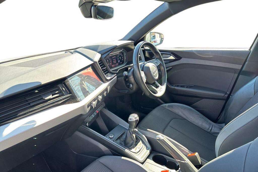 Audi A1 25 Tfsi S Line 2022 LO71KLX White #2