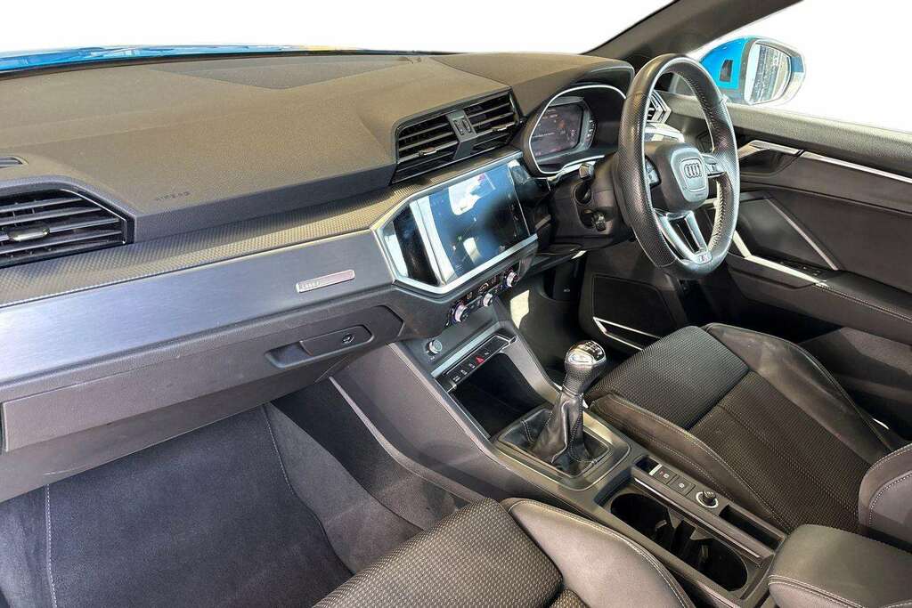 Audi Q3 35 Tfsi S Line 2019 DH19HHW Blue #2