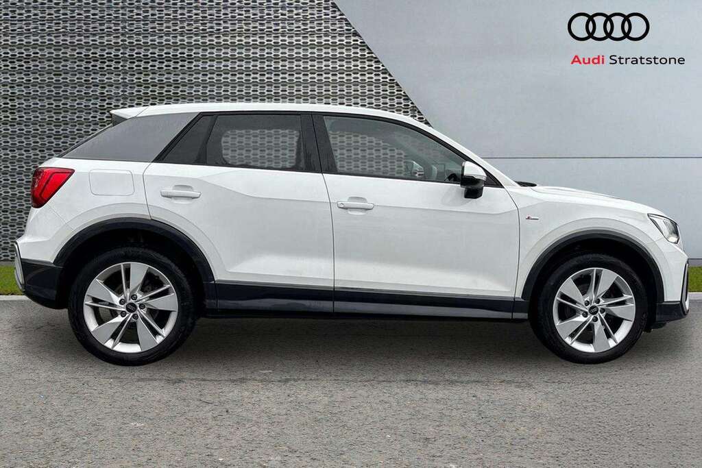 Audi Q2 30 Tfsi 116 S Line 2024 YY24UHR White #4