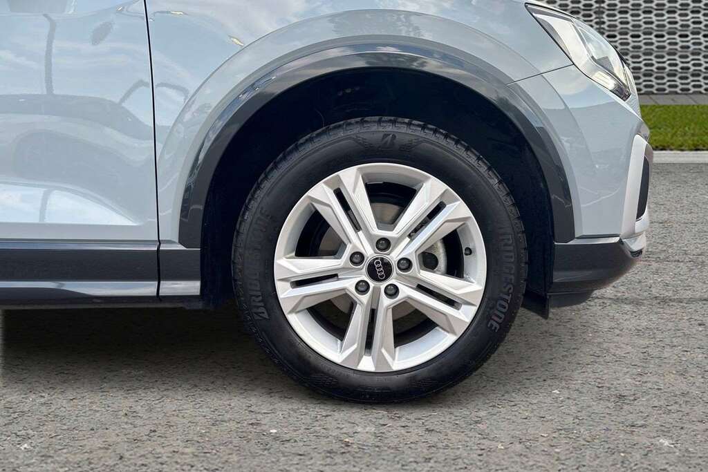 Audi Q2 35 Tfsi Sport S Tronic 2025 KR75LXO Grey #5