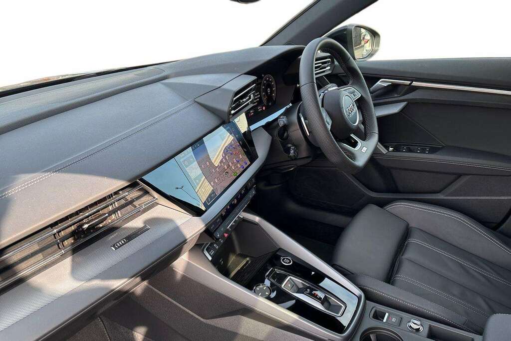 Audi A3 1.5 Tfsi 150 S Line S Tronic 2025 MW75VNP Black #2
