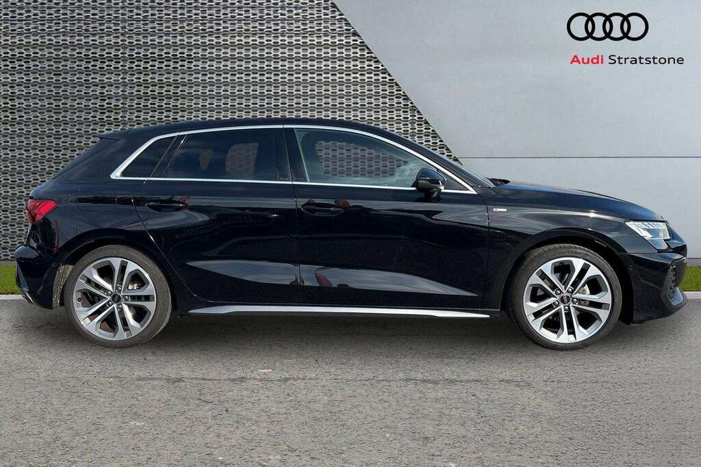 Audi A3 1.5 Tfsi 150 S Line S Tronic 2025 MW75VNP Black #4