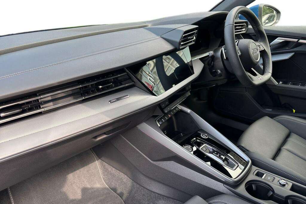 Audi A3 1.5 Tfsi 150 S Line S Tronic 2025 LN75KVV Blue #2