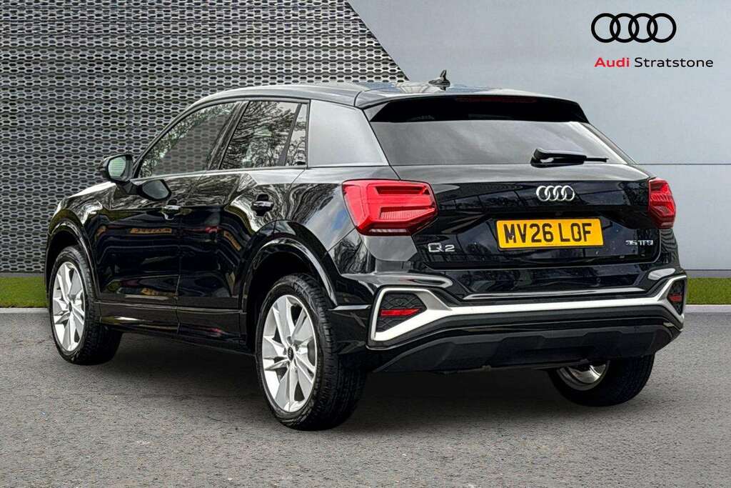 Audi Q2 35 Tfsi S Line S Tronic 2026 MV26LOF Black #3