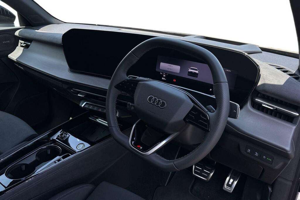 Audi Q3 1.5 Tfsi Edition 1 S Tronic 2026 MT26FSX Black #3