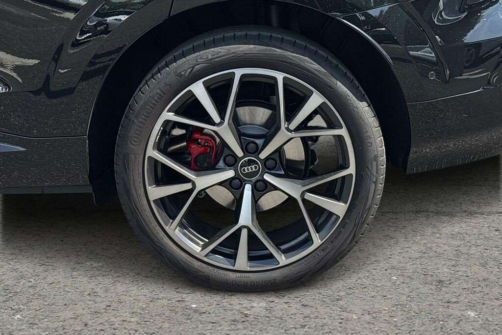 Audi Q3 1.5 Tfsi Edition 1 S Tronic 2026 MT26FSX Black #6