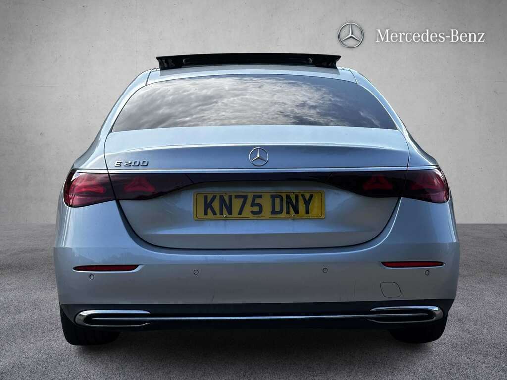 Mercedes-Benz E Class E200 Exclusive Premium 9G-tronic 2025 KN75DNY Silver #3