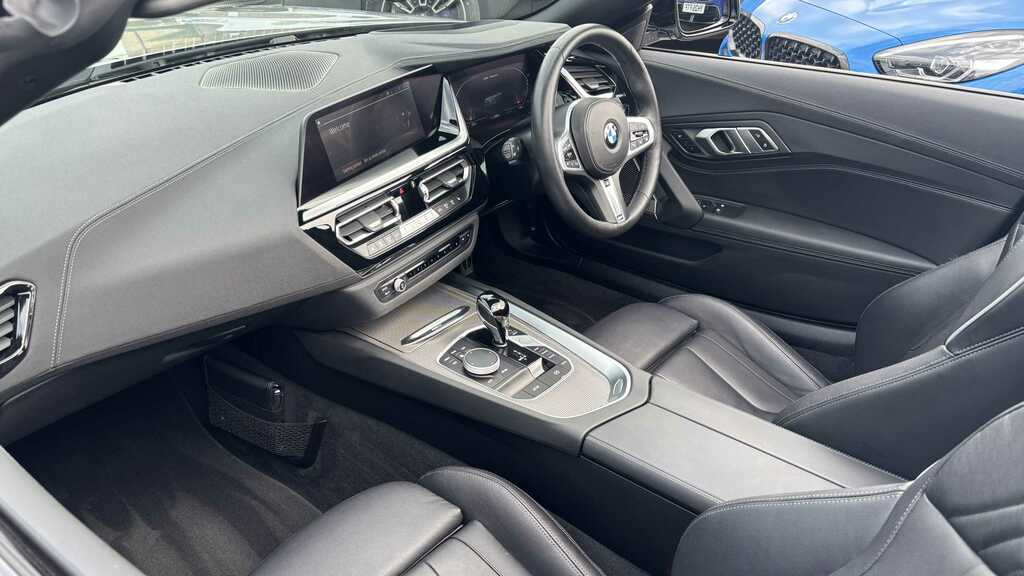 BMW Z4 Sdrive M40i 2024 YJ74HKE Grey #6