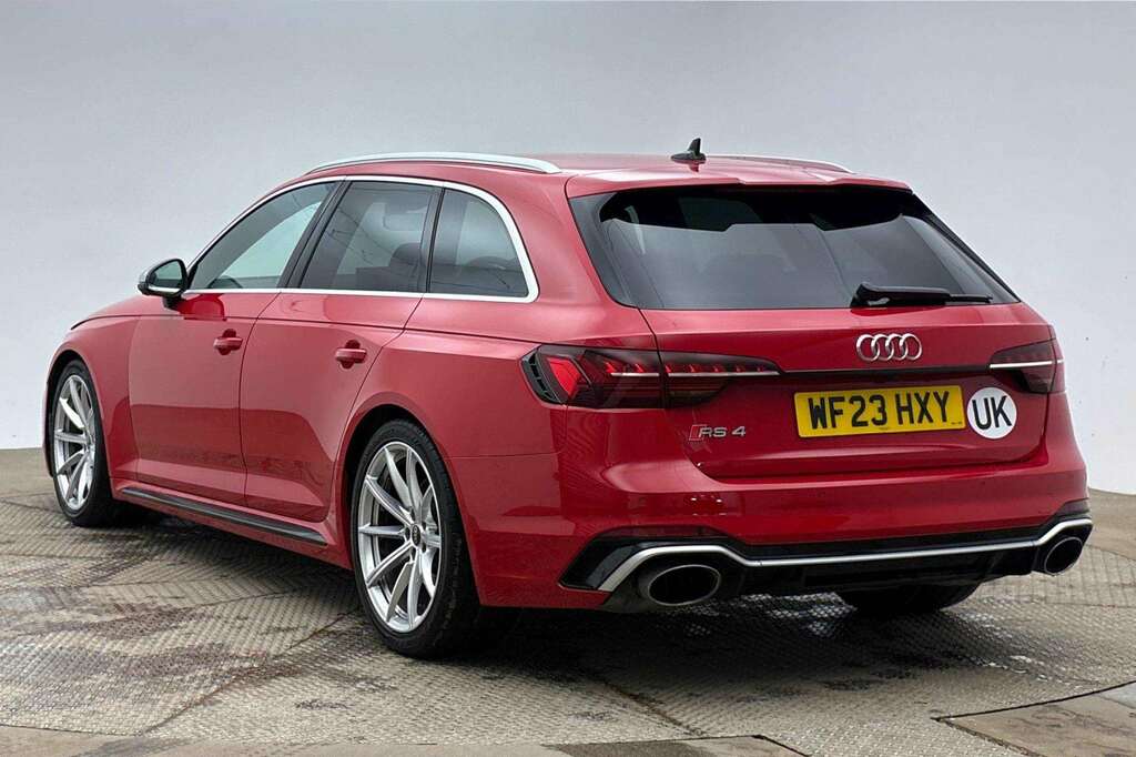 Audi RS4 Rs 4 Tfsi Quattro Tiptronic 2023 Red #3