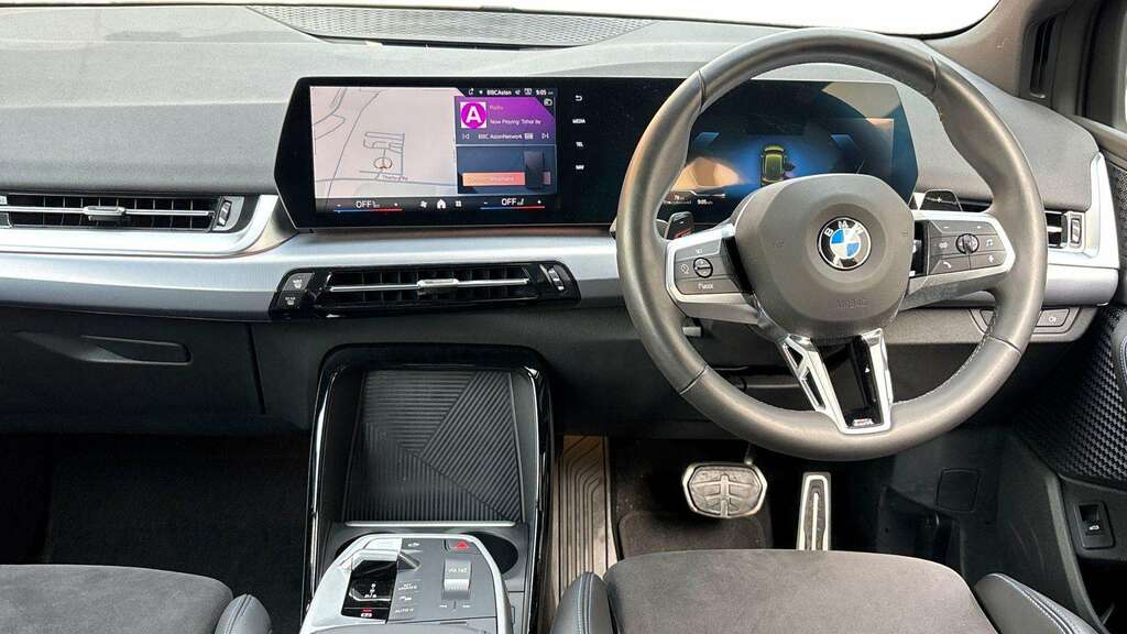 BMW 2 Series 220I Mht M Sport Dct 2025 AV25KUS Green #4