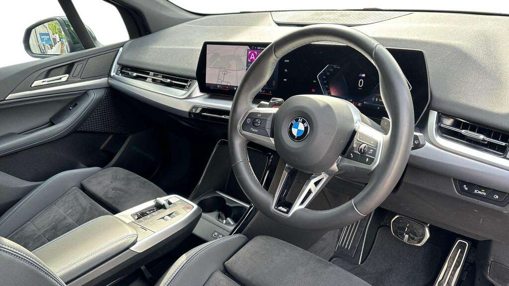 BMW 2 Series 220I Mht M Sport Dct 2025 AV25KUS Green #5
