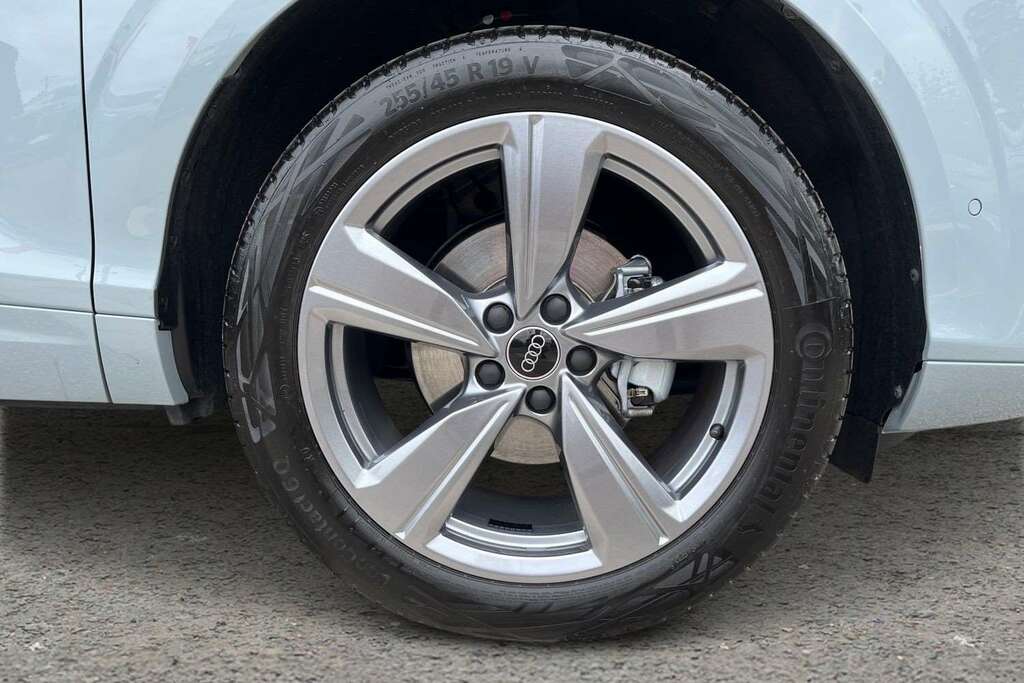 Audi Q3 1.5 Tfsi S Line S Tronic 2026 DF26JZG Grey #5