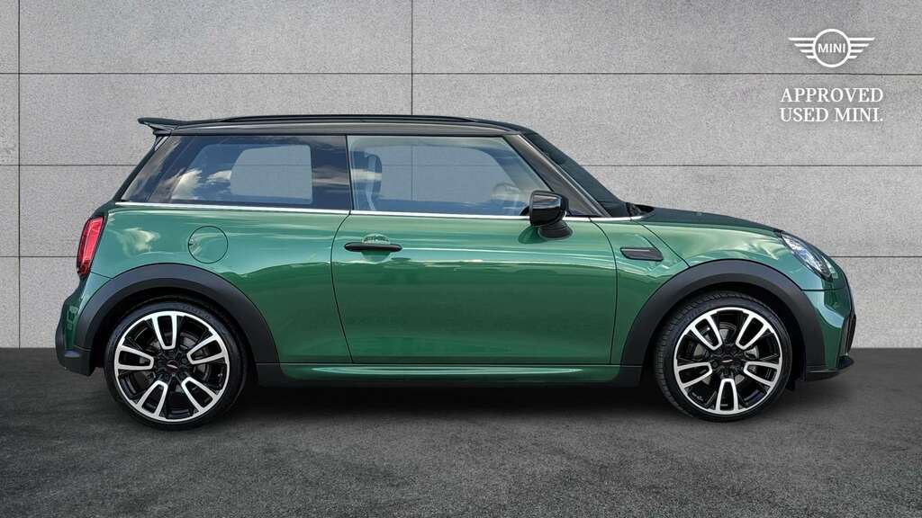 Mini Hatch 1.5 Cooper Sport Premium 2023 YX73HXA Green #2