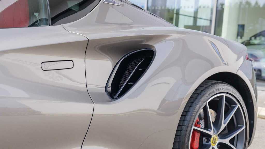 Lotus Emira 2.0 First Edition Dct 2024 Grey #4