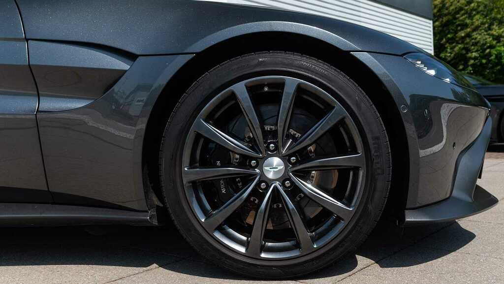 Aston Martin Vantage Zf 8 Speed 2020 Grey #4