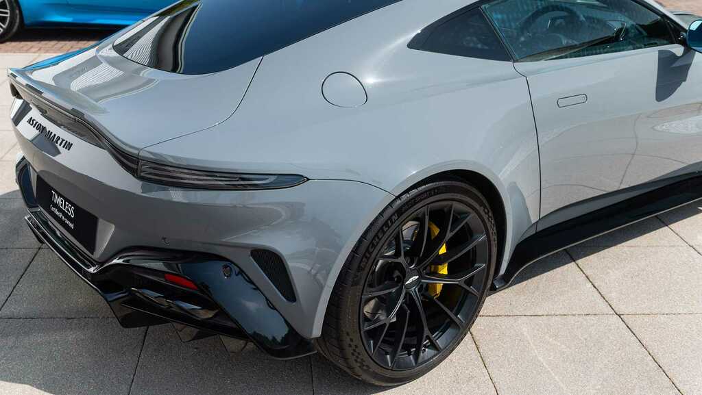 Aston Martin Vantage Vantage Rdstr 4.0 V8 Au Green #20