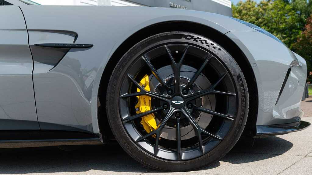 Aston Martin Vantage V8 2024 Grey #4