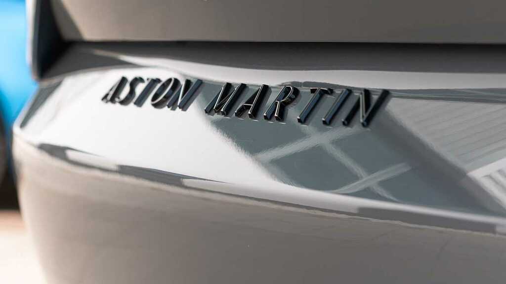 Aston Martin Vantage Vantage Rdstr 4.0 V8 Au Green #8