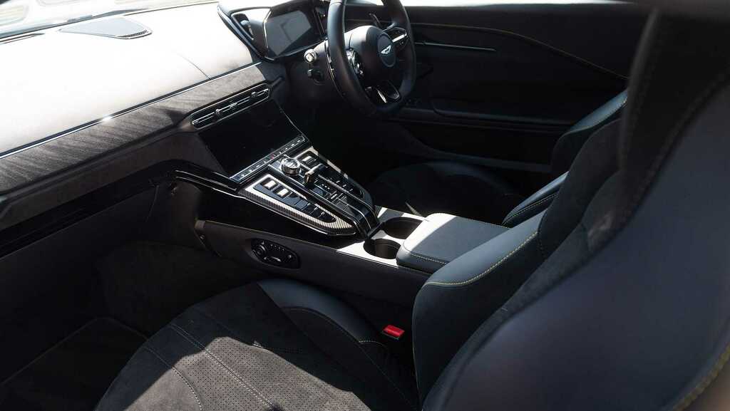 Aston Martin Vantage Vantage Rdstr 4.0 V8 Au Green #38